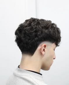 Mullet Fade Taper, Fade With Letter Design Hair, Mullet Hairstyle Mens Curly Short, V Taper Haircut, Best Taper Fades, Low Fade Haircut Mens Curly Hair, Fade Mullet Haircut, Low Taper Fade Haircut Curly Hair, Low Fade Mullet