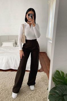 Semi Casual Outfit, Mode Zara, Office Casual Outfit, Casual College Outfits, Chique Outfits, Business Outfits Women, Stylish Work Attire, Business Casual Outfits For Work