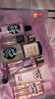 Profumo Victoria Secret, Scented Lotion, Body Hygiene, Bath And Body Works Perfume, Shower Skin Care, Body Smells, Pretty Skin Care, Perfume Lover, Bath And Body Care