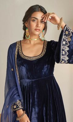 Velvet Pakistani Dress, Desinger Dresses, Velvet Dresses Outfit, Velvet Anarkali, Velvet Dupatta, Trendy Outfits Indian, Embroidered Anarkali, Punjabi Outfits