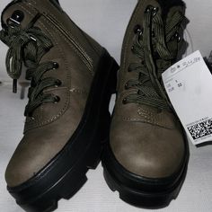 New With Tag H&M Boys' Boots Size 1. Please See Pictures And Feel Free To Ask Questions. Casual School Boots For Fall, Boots For Streetwear With Round Toe, Green Casual Combat Boots With Round Toe, Casual Green Combat Boots With Round Toe, Casual Winter Boots For School, Casual Winter School Boots, Trendy H&m Boots With Round Toe, H&m Trendy Round Toe Boots, Trendy H&m Round Toe Boots