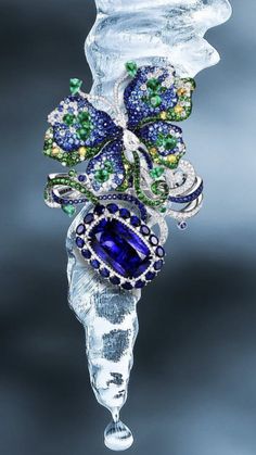 Blue Board, Fine Jewellery, Secret Garden, Cartier, Moth, Sapphire Ring, Brooches