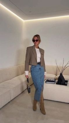 Black Denim Maxi Skirt Outfit Fall, Maxi Dress For Office, Work Do Outfit, Denim Maxi Skirt Outfit Spring, Night Out Outfit 30s Going Out, Holiday 2023 Fashion Trends, Spring Outfit 2024 Women, Fall Outfits Jean Skirt, Denim On Denim Outfit Fall