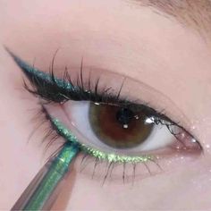 Pisoshare Shiny Diamond Eyeliner Pencil Green Gold Purple Glitter Eye – pisoshare Diamond Eyeliner, Glitter Eyeliner Makeup, Glitter Eye Shadow, Party Make-up, Glitter Eye, Ethereal Makeup, Glitter Eyeliner, Dope Makeup, Eyeliner Pencil