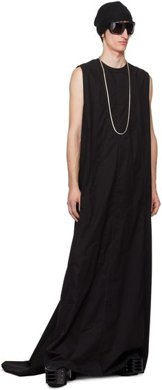 Lightweight GOTS-certified organic cotton poplin dress. · Paneled construction · Crewneck · Raw edge at asymmetric hem · Press-stud closure at back collar · Godet at back Supplier color: Black Cotton Poplin Dress, Oversized Dress, Poplin Dress, 2024 Trends, Style Maxi Dress, Raw Edge, Rick Owens, Asymmetric Hem, Cotton Poplin