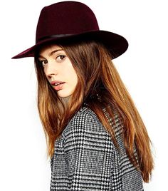 @Who What Wear - Asos                  Felt Fedora Hat ($37) in Burgundy Ladies Fedora Hat, Cap Outfits For Women, Gatsby Hat, Hat Outfit, Looks Country, Boho Hat, Coachella Fashion, Felt Fedora