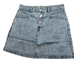 She & Sky Women's High Rise Denim Skirt Brand: She & Sky Color: Blue High Rise Denim Skirt 70% Cotton 30% Spandex Small: Length Is 15.5 Inches Waist Is 14.25 Inches Hip Is 16.25 Inches Medium: Length Is 16 Inches (40.64 Cm) Waist Is 15 Inches (38.1 Cm) Hip Is 17 Inches (43.18 Cm) Condition: New With Tags Please Checkout My Closet For More Great Finds - Bundle & Save! High Rise Denim Skirt, Solid Skirt, Sky Color, High Rise Denim, Denim Mini, Denim Mini Skirt, Women Skirts Midi, Mens Denim Short, Skirt Length