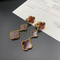 Van Cleef And Arpels Jewelry, Van Cleef And Arpels, Van Cleef, Enamel Pins, Wedding Dresses, Marketing, Van, Gold, Dresses