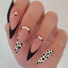 24 pièces glaçage faux ongles conseils avec des paillettes dorées dess – AMAIO Airbrush App, Cow Design, Stiletto Nails Designs, Print Nails, White Nail Designs, Nails 2023, White Nail, Manicures Designs, Nail Accessories