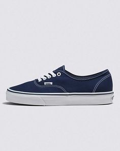 Authentic Shoe Navy Vans, Back To School Shoes, Blue Vans, Vans Store, Vans Logo, School Shoes, Boots And Sneakers, Suede Shoes, Top Shoes