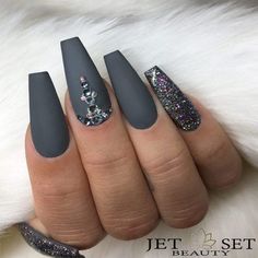 Really Long Nails, Nails Pictures, Nail Diamond, Hair Elegant, Coffin Nails Matte, Elegant Girls, French Ombre, Ombre Design, Fall Acrylic Nails