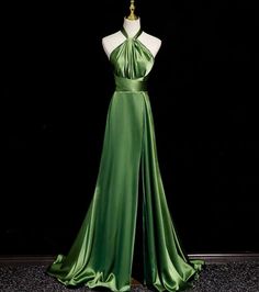 Scary Dance, Party Dress Green, Halter Party Dress, Prom Dresses 2022, Beaded Party Dress, Green Evening Dress, Halter Prom Dresses, A Line Prom Dress, Floral Dress Formal