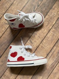 Hand Painted Heart Converse High Top Heart Converse - Etsy Heart Converse, Mens Suitcase, Hand Painted Toms, Painted Converse, Painted Toms, Converse Custom, Converse High Top, Amazing Houses, Toddler Converse