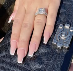 Wedding Ballerina Nails, Classic Nails Coffin, White Outline French Tip Nails Coffin, Wedding Guest Nails Coffin, Coffin Nail Frenchies, Nails Coffin White Tip, Europe Nails Aesthetic, Elegant White Nails Classy, Clean Acrylic Nails Classy