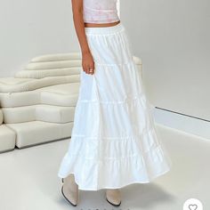 White Maxi Skirt With Elasticated Waist #Maxiskirt Never Worn. No Tags. Amazing Condition. Super Cute Not See Through Will Take Offers #Princesspolly #Skirt Laufey Concert, Red Maxi Skirt, Green Maxi Skirt, White Maxi Skirt, White Long Skirt, Ruffle Maxi Skirt, Flowy Maxi Skirts, Cotton Maxi Skirts, White Maxi Skirts