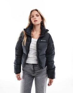 Cappotti e giacche di Columbia Adatto alla mezza stagione Collo alto Chiusura con cerniera lampo Logo stampato sul petto Taglio corto Regular fit Columbia Puffer, Columbia Vest, Cropped Puffer Jacket, Black Puffer Jacket, Black Puffer, Wide Jeans, Columbia Jacket, Maxi Dress Trend, Swimwear Sale