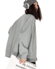 A knit cardigan with drop shoulders and an oversized silhouette that can be worn loosely.

A piece that is easy to match with any style, including
American casual, street, and casual.

The basic color makes it easy to match with any style of coordination.

◾️Model
Height/Weight: 167cm(65.7in)/40kg(88.1lb)
Try-on size: M






Cm
(inches)

Length
Chest
Shoulder
Sleeve Length


M
68(26.7)
128(50.3)
58(22.8)
56(22.0)


L
70(27.5)
132(51.9)
60(23.6)
57(22.4)


XL
72(28.3)
136(53.5)
62(24.4)
58(22.8 Oversized Trendy Sweater, Trendy Knit Sweatshirt For Loungewear, Chic Oversized Long Sleeve Sweater Coat, Trendy Oversized Sweatshirt For Loungewear, Casual Soft Knit Sweater For Layering, Everyday Long Sleeve Knit Sweater Coat, Everyday Drop Shoulder Sweater With Ribbed Cuffs, Everyday Knit Sweater Coat With Long Sleeves, Trendy Oversized Crew Neck Sweater