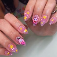 Uñas rosas con diseño, inspiradas en los juegos de Nintendo. Muy lindo Kirby. Ballerina Nail Designs, Almond Long Nails, Cartoon Nail Designs, Ballerina Nails Designs, Gold Gel Nails, Ballerina Nail, Creative Nail Art, Anime Nails, Nail Polish Art