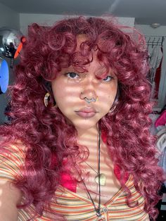 Fun Hair Colors For Curly Hair, Natural Color Dyed Hair, Dye On Brown Hair, Red Hair Pink Outfit, Medium Length Curly Hair Dyed, Long Curly Hair Dyed, Curly Hair Dye Ideas Pink, Alt Curly Haircut