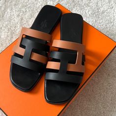 Hermes Amore Sandals Size 38 Noir/Marrn Glaise Used Only A Few Times Hermes Shoes, Brown Color, Women's Shoes Sandals, Black And Brown, Shoes Sandals, Women Shoes, Sandals, Color, Black