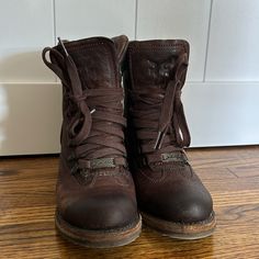 Nwot Frye Genuine Leather Lace Up Boots! These Boots Are Very Rare! Size Is 6.5 As Shown In Picture. Adventurer Boots, Cottagecore Boots, Buckled Boots, Adventure Boots, Steampunk Boots, Frye Veronica, Laced Boots, Old Boots, Leather Lace Up Boots