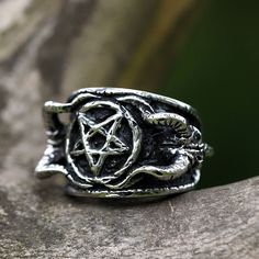 Stainless Steel Satan Goat Skull Star Ring For Men Pentagram Ring Amulet Jewelry Rings Star, Wolf Pendant Necklace, Goat Skull, Gothic Men, Wolves Pendants, Teen Jewelry, Biker Rings, Original Characters, Animal Rings