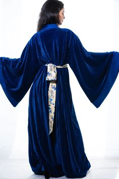 Affordable & Luxury blue Velvet Robe, CUSTOM-MADE just for you! After a long day, cozying up in a velvet nightgown is a perfect way to self-care. ➡️ Buy now! Elegant Long Sleeve Blue Robe, Copper Dress, Gown Bridesmaid, Sheer Robe, Long Nightgown, Velvet Sleeve, Cotton Lingerie, Matching Robes, Petite Plus Size