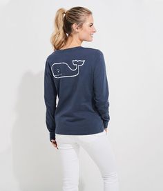 Casual cute! Throw on your new favorite long-sleeve tee any day of the week—You'll love how soft and breathable the cotton fabric is! Whale Print, Womens Cashmere, Dope Outfits, Classic Outfits, Pocket Tee, Look Chic, Anchors, Printed Tees, Vineyard Vines