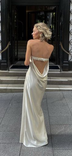 Tube Dress Outfit Classy, Tube Dress Outfit, Tube Maxi Dresses, Backless Dresses, Bodycon Evening Dress, Open Back Maxi Dress, Dress Tight, Gisele Bundchen, Candice Swanepoel