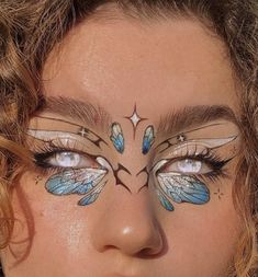 Graphic Eyeliner Makeup Looks, Crazy Graphic Liner, Fairy Graphic Liner, Deer Inspired Makeup, Butterfly Graphic Liner, Graphic Makeup Ideas, Intricate Eyeliner, Saturn Makeup