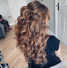 Curling Hair Styles Half Up Half Down, Hair For Wedding Bride Half Up Half Down, Half Up Curly Hairstyle, Engagment Hair Style Long Hair, Bride And Bridesmaids Hair, Curly Bridesmaid Hairstyles Half Up, Wavy Bride Hairstyles, Poofy Half Up Half Down Hair, Glad Up Half Down Prom Hair