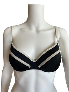 Vintage elegant black and white swimwear bra , S size . Bandeau Top, Hamburg, Strap Swimwear, White Swimwear, Best Purses, 50s Style, Tube Tops, Cropped Tube Top, Vintage Elegant