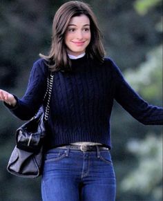 Club Fashion, Anne Hathaway, Looks Chic, Mode Inspo, 가을 패션, Tops Fall, Mode Inspiration, Looks Vintage, Look Chic