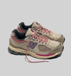 Alt Shoes, Nb Shoes, New Balance 2002r, Pretty Shoes Sneakers, Funky Shoes, Dad Shoes, Swag Shoes, New Balance Shoes, Mellow Yellow