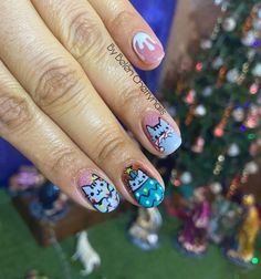 Nail Art Design Inspirations: Combining Fierce and Fun Cat Elements with Other Themes Christmas Cat Nails Art Designs, Christmas Cat Nail Art, Cat Christmas Nails, Christmas Cat Nails, Pusheen Nails, Cat Nail Art Designs, Cat Elements, Geeky Nails, Cat Nail Designs