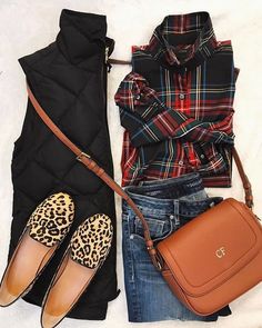 Winter Blouses, Preppy Winter, Plaid And Leopard, Leopard Print Shoes, Print Shoes, Style Preppy, 가을 패션, Fall Winter Outfits