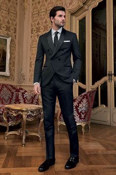 NEW AND HANDMADE MEN 2 PIECE SUIT. THIS BLACK TUXEDO SUIT COMES WITH TWO POCKETS, ONE BREAST POCKET AND INNER POCKET. FULLY LINED WITH SOFT SATIN. 2 PIECE SUIT BLACK IS A PERFECT GIFT FOR ANNIVERSARY OR A PERSONAL TREAT. OCCASIONS FOR MENS SUIT : HOSTING ,WEDDING, COCKTAIL PARTY, DINNER, EVENING & ALL OCCASIONS. PLEASE WRITE US FOR ANY CUSTOMIZATION IN COLOR / STYLE / PATTERN OF PERFECT FOR WEDDING. THIS LISTING IS FOR MEN GREEN SUIT WHICH INCLUDES DINNER JACKET, PANTS ONLY. ----------------- Si Black Suit Summer Wedding, Men Suits Black, Groom Tuxedo Wedding, Suit For Men Wedding, Summer Wedding Suits, Grooms Men