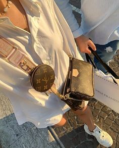 Loui Vuttion Bag, Louis Vuitton Multi Pochette Outfit, Lv Bag Outfit, Muslin Outfit, Louis Vuitton Outfits, Christian Dior Bag, Pochette Louis Vuitton