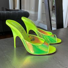 Brand New With Box And Dustbag Guaranteed Authentic Size 39.5 730 Red Bottom Heels, Nude Strappy Heels, Black Peep Toe Heels, Christian Louboutin Pigalle, Black Patent Leather Pumps, Yellow Neon, Christian Louboutin So Kate, Red Louboutin, Christian Louboutin Heels