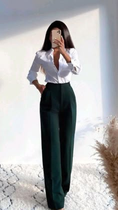 Elegantes Outfit Damen, Fest Outfits, Business Attire Women, Professional Outfits Women, Chique Outfits, Stylish Work Attire, Corporate Outfits, Business Casual Outfits For Work, Elegante Casual