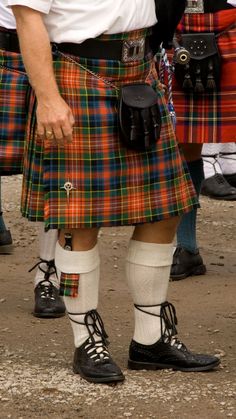 Your heritage or background can be represented by tartan plaid kilts, so choose one that fits your heritage or background. Plaid Kilts // Belted Plaid Kilt // Great Plaid Kilt // Fly Plaid Kilt // Green Plaid Kilt // Red Plaid Kilt. #plaidkilts #plaidkiltoutfitwomen #beltedplaidkilt #greatplaidkilt Kilt Belt, Doc Marten Oxford