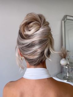 Hair Up For Party, Unique Wedding Updos, Updo For Heavy Hair, Bridal Shower Updo, Hair Up Styles For Prom, Bun Up Do, Wedding French Twist, Wedding Updo Blonde, High Up Do