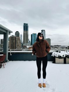 What to wear for a snowy day, snow day fashion, winter outfit idea, brown puffer, oversized puffer outfit, ugg dupes, scrunch socks, casual outfit Scrunch Socks, Outfit Ugg, Puffer Outfit, Snow Day Outfit, A Snowy Day, Brown Puffer, Oversized Puffer