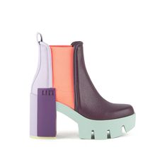 The Grip Chelsea Iii is a leather and elastic pull on boot with a platform lift, a statement logo block, and a defining lug sole. Piping at the seams give the design a playful finish and a touch of tubular volume. Leather and elastic upper Leather lining TPU + PU rubber outsole Pink Leather Boots, United Nude, Pull On Boots, Gifts For New Mums, Pearl Jewellery Earrings, Wallet Accessories, Lug Sole, Gifts For New Moms, Inspirational Gifts