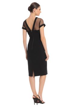 Meet our famous Illusion Dress. Its sweetheart bodice lends glamour and allure to the retro-inspired silhouette. The top is delicately gathered for a figure-flattering look that translates from head to toe. This is the perfect LBD or navy knockout! Cocktail Dress Classy, Black Dresses Classy, Illusion Dress, Maggy London, Classic Dress, Petite Dresses, Tie Dress, Fashion Studio, School Fashion