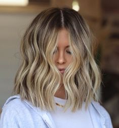 Center-Parted Blunt Lob for Fine Hair Blonde Lob Hair, Fall Blonde Hair Color, Fall Blonde Hair, Balayage Blonde, Long Bob Haircuts, Lob Hairstyle, Lob Haircut, Bob Hairstyles For Fine Hair