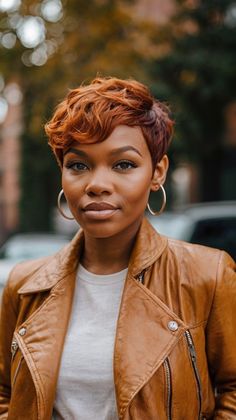 Ginger Balayage with Fall Hair Colors for Black Women Ginger Copper Hair Black Women, Short Copper Hair On Black Women, Ginger Balayage, Short Copper Hair, Brownish Red Hair, Goddess Hair