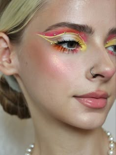 Yellow Eyeliner, Birthday Makeup, Make Up Inspo, Fx Makeup, Eyeliner Looks, Festival Makeup, Perfect Makeup, Makeup Goals