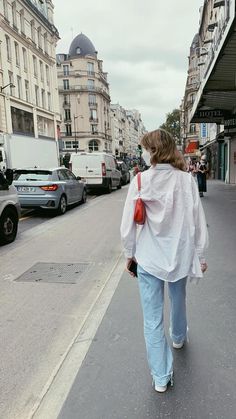 Paris Vibes, Milan Street Style, Streets Of Paris, Street Style Paris, Paris Street Style, Paris Street, French Girl, Parisian Style, European Fashion