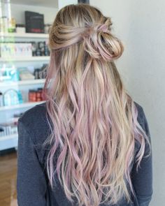 Pastel Pink Balayage Blonde, Blonde With Pastel Peekaboo, Blonde Hair With Peak A Boo Pink, Rose Highlights Blonde, Peekaboo Color On Blonde Hair, Pink Balyage Blonde Hair, Pink Babylights Blondes, Light Pink Underneath Hair Blonde, Blonde Hair With Peekaboo Highlights